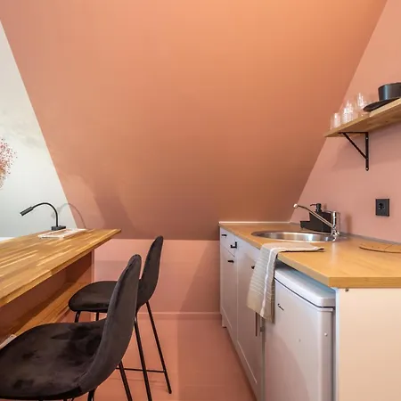 B2 Apartment
